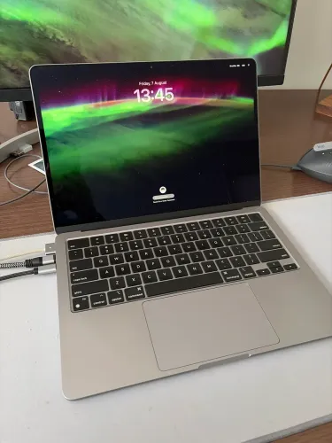 MacBook M2 Air 16GB RAM 512GB SSD (Usado)