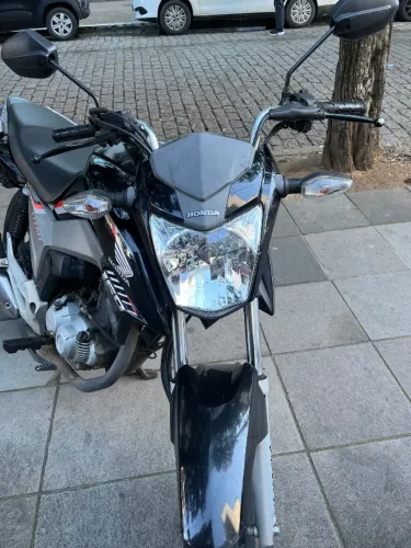 Titan 160 modelo esporte