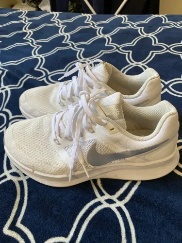 Nike Tênis de corrida feminino Run Swift 3 Road