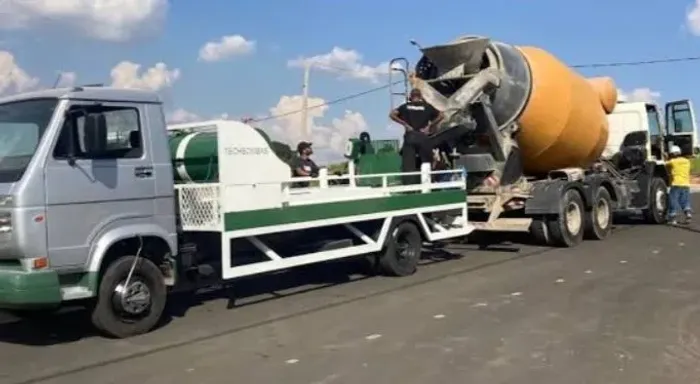 Concreto usinado e bomba estacionaria $525