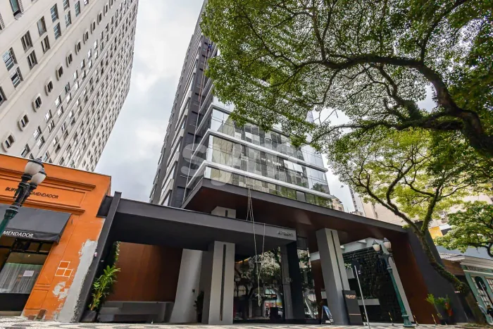 Sala para primeira locação no Centro!