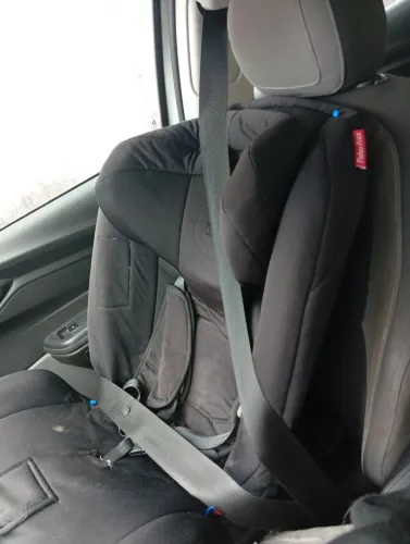Vende se cadeira de bebê 