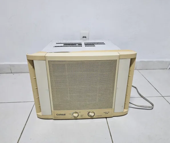 Ar 10.000 BTUs e dois ar 7500 BTUs consul