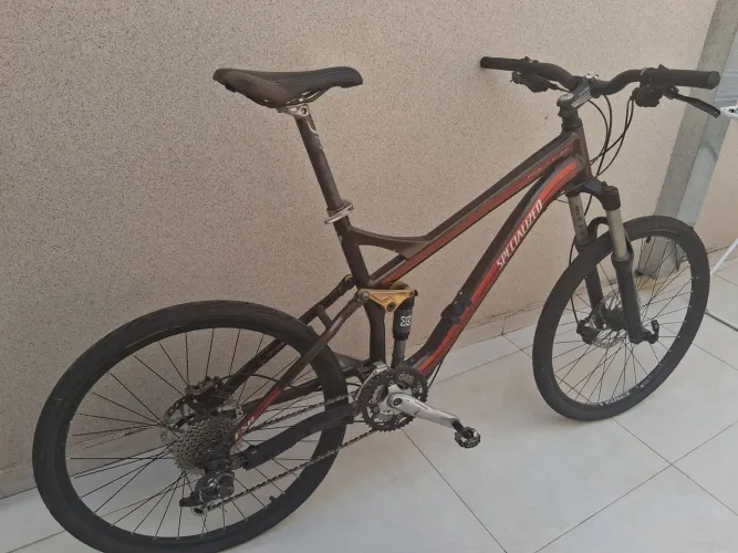 Bicicleta Downhill Specialized