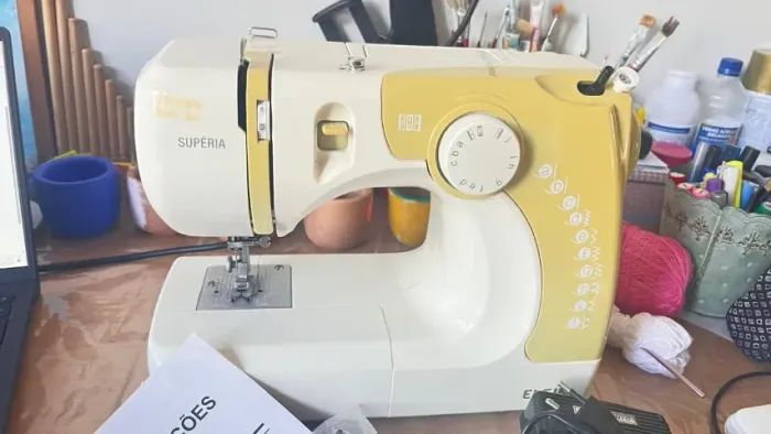 Maquina de Costurar - Marca Supéria JX-2050