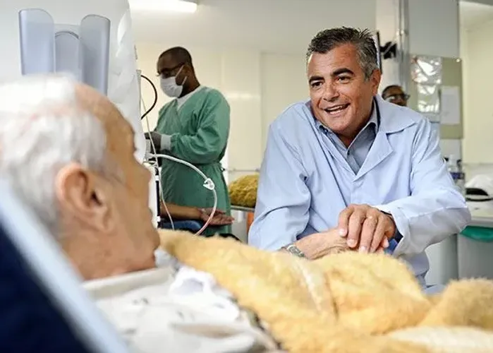 ACOMPANHANTE HOSPITALAR 