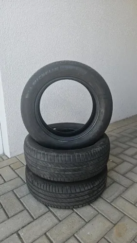 03 Pneus Michelin Primacy 4 185/60R15 88H Usados