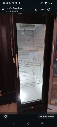 Geladeira pra comércio e serve pra trailer por!!!1800