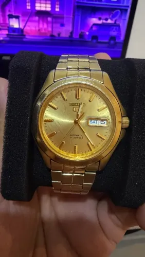 Relógio Seiko 5 Automático All Gold - SNKK98B1 (Calibre 7S26)