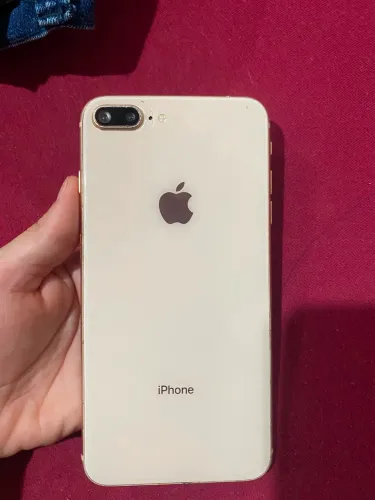 iPhone 8 Plus 