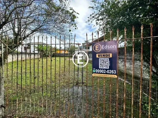 Terreno 305m², plano - São Sebastião / Pagani