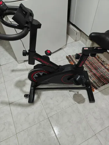 Bicicleta spinning ergométrica 