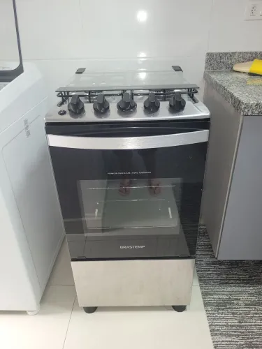 Fogão Brastemp 4 bocas Adaptado para Gás encanado- 1 mês de uso.