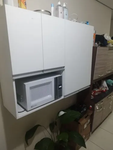 Armário de cozinha pequeno "Para retirar"