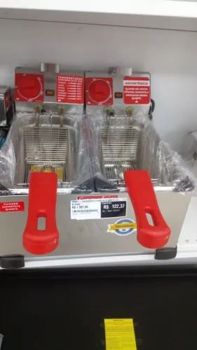 FRITADEIRA INDUSTRIAL ELÉTRICA DE 2 CUBA DE 4 LITROS CADA CUBA, EM INOX, NOVA, PROMOÇÃO!!!