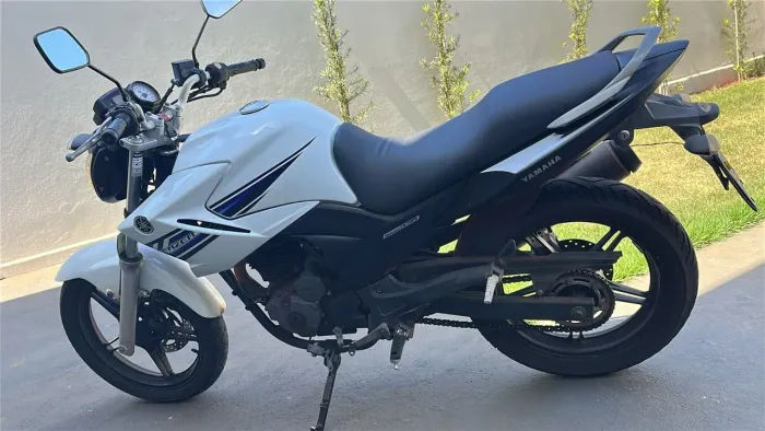 Fazer 250 branca