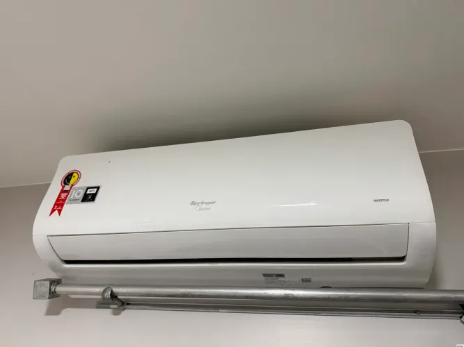 Ar Condicionado Split 18000 BTUs Inverter AI Ecomaster Frio Midea Outlet