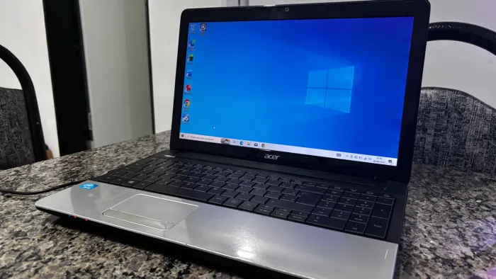 Notebook Acer 2.1 ghz pentium com ssd 128 com 10gb ram ( lindo note)