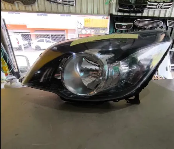 Farol Agile Montana 2011 a 2013