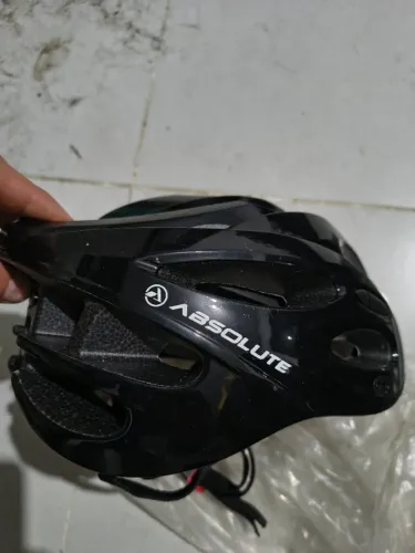 Capacete ciclismo/ bicicleta da marca Absolute sem uso Tam.M 54-57cm