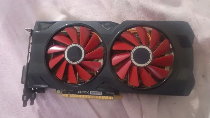 RX 570 4gb usada em excelente estado funcionando 100%