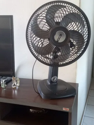 Ventilado Mallory 