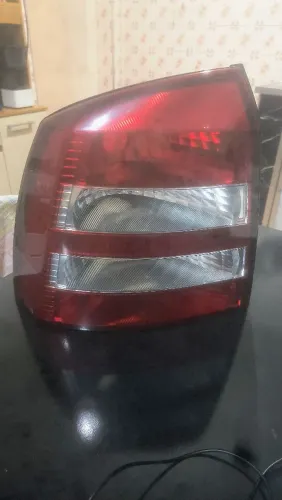 lanterna esquerda Astra Hatch 2003/2012