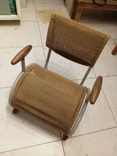 Cadeira Vintage formato cuíca