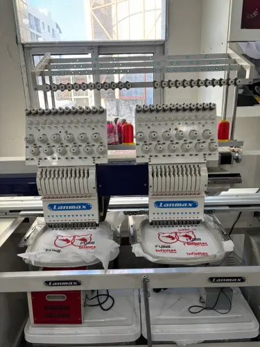 Máquina de Bordado Industrial Lanmax - 2 Cabeças / 12 Agulhas por Cabeça