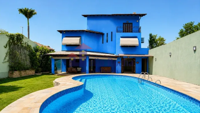 Casa de Alto Padrão no Condomínio San Diego | 4 Suítes, Piscina Aquecida, Área de Lazer Co