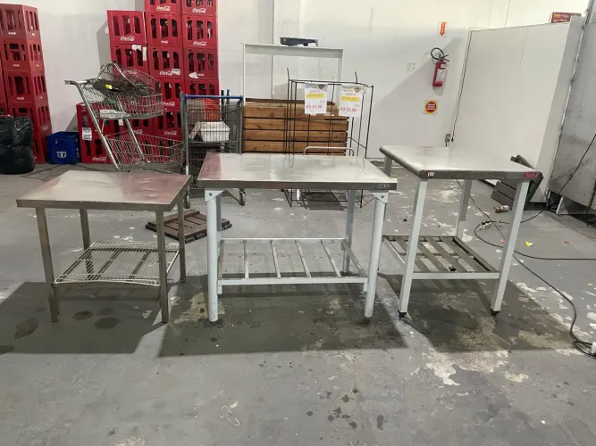 vendo mesas de inox