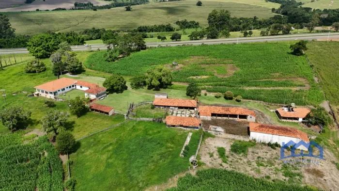 Sítio/Fazenda à Venda, 12,7 alqueires por R$ 3.600.000 Cód. ch2666