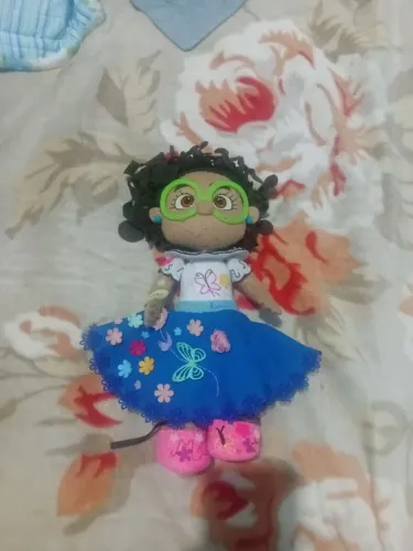 Boneca mirabel
