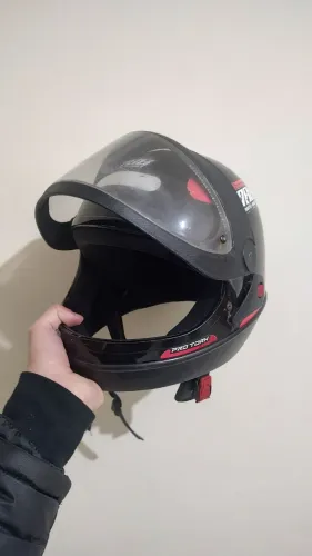 Capacete tamanho 62