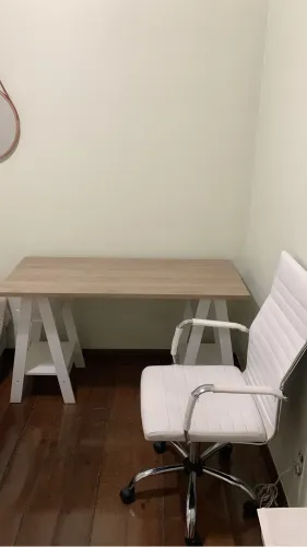 Escrivaninha + cadeira lindas!