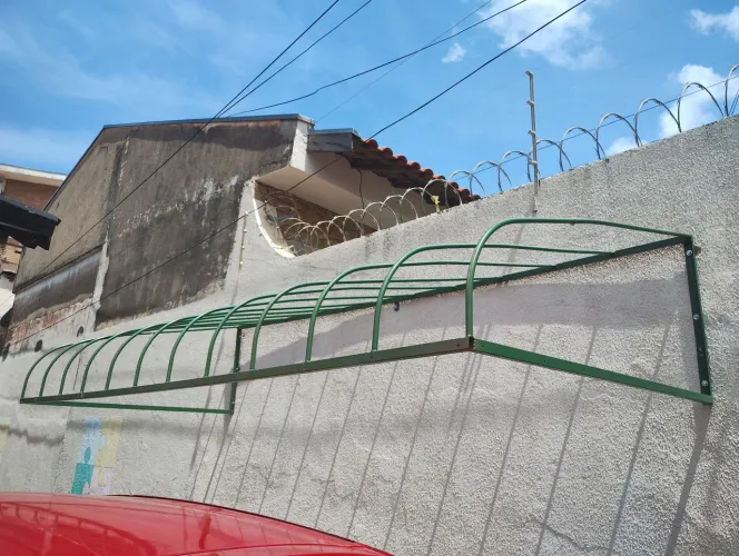 Estrutura metálica para toldo