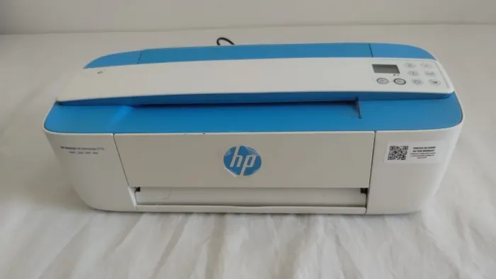 Impressora multifuncional HP Deskjet Ink Advantage 3776, imprime, escaneia, copia e web.