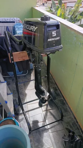 Baco semi chata, motor Mercury 8.0, capota marítima zero