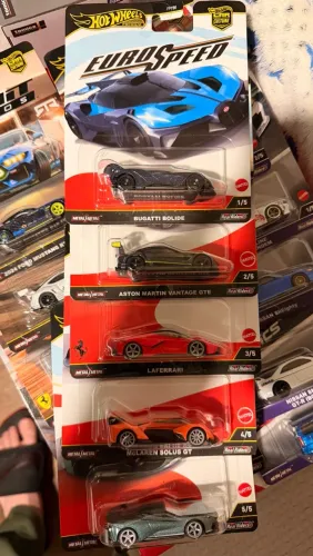 Set hot wheels La Ferrari