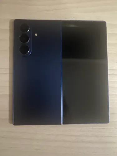Samsung Galaxy Z Fold 7 / Z Fold7 / 1TB / 16GB RAM / Azul