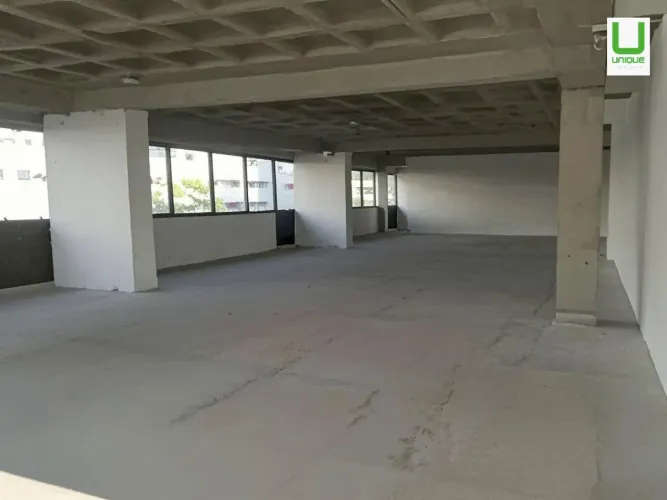 SALA COMERCIAL COM 244 M² NO BAIRRO ESTORIL