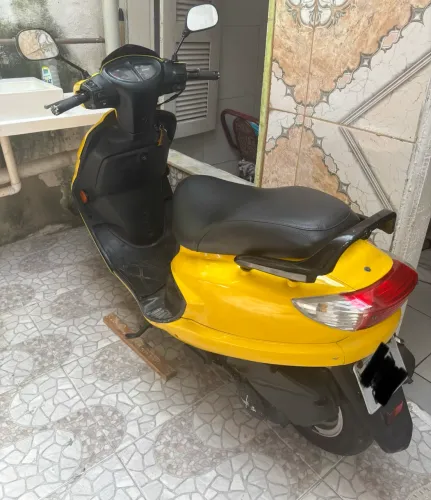 Moto suzuki modelo scooter!