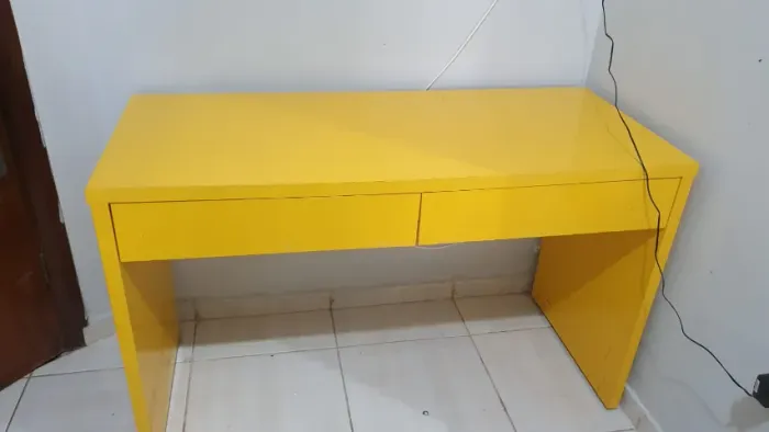 Mesa escrivaninha