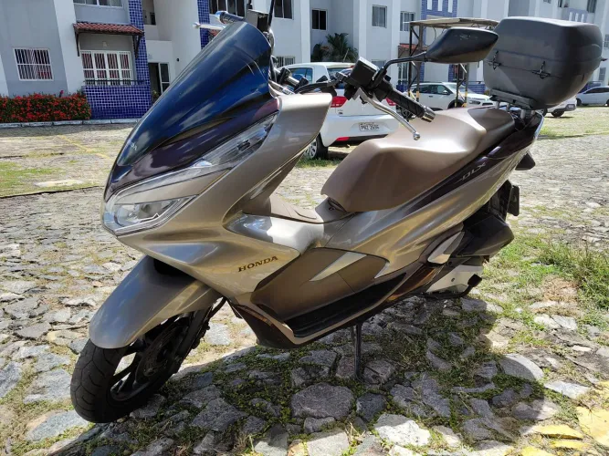 Honda PCX DLX 2022