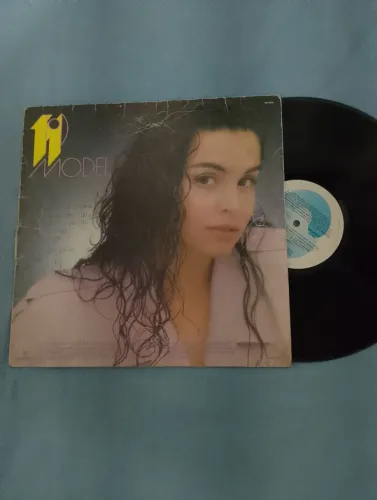 Vinil topmodel