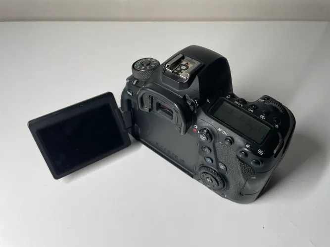Canon EOS 6D Mark II - Excelente estado | Obturador substituído
