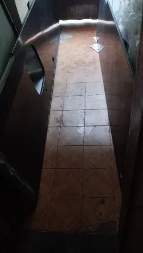 Uma pia de cozinha de granizo