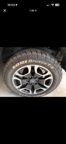 Rodas Hilux com pneus