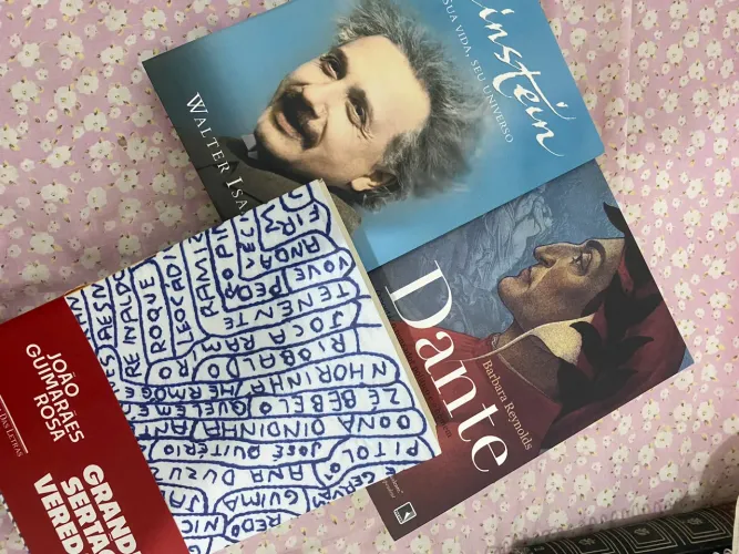 Livros novos - 20 reais cada.