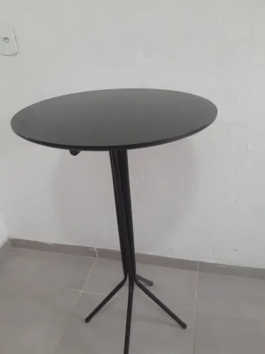 Linda mesa bistrô .